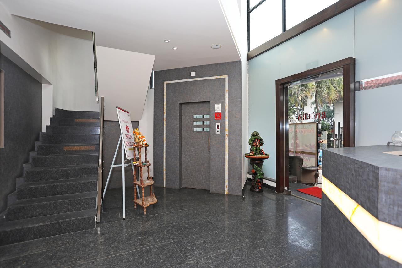 Oyo 10672 Hotel Riviera Nashik Exterior foto