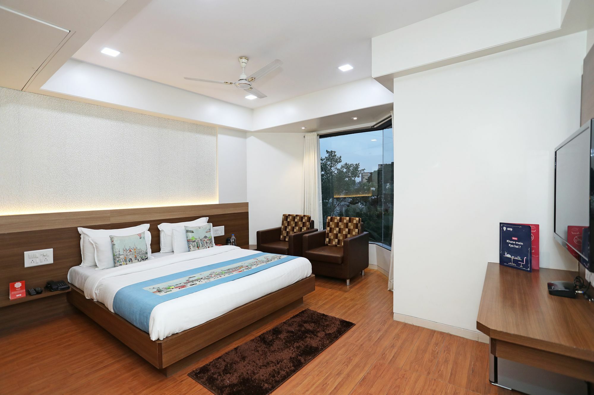 Oyo 10672 Hotel Riviera Nashik Exterior foto