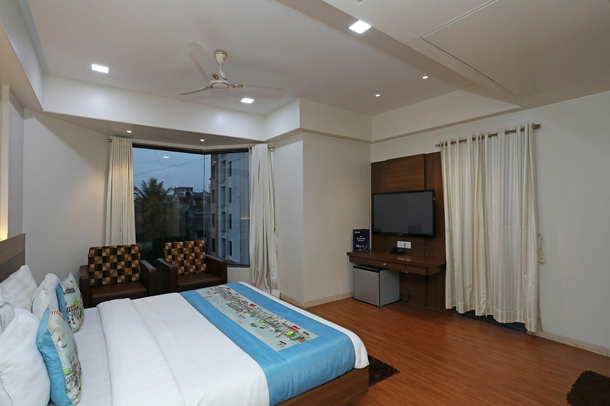 Oyo 10672 Hotel Riviera Nashik Exterior foto