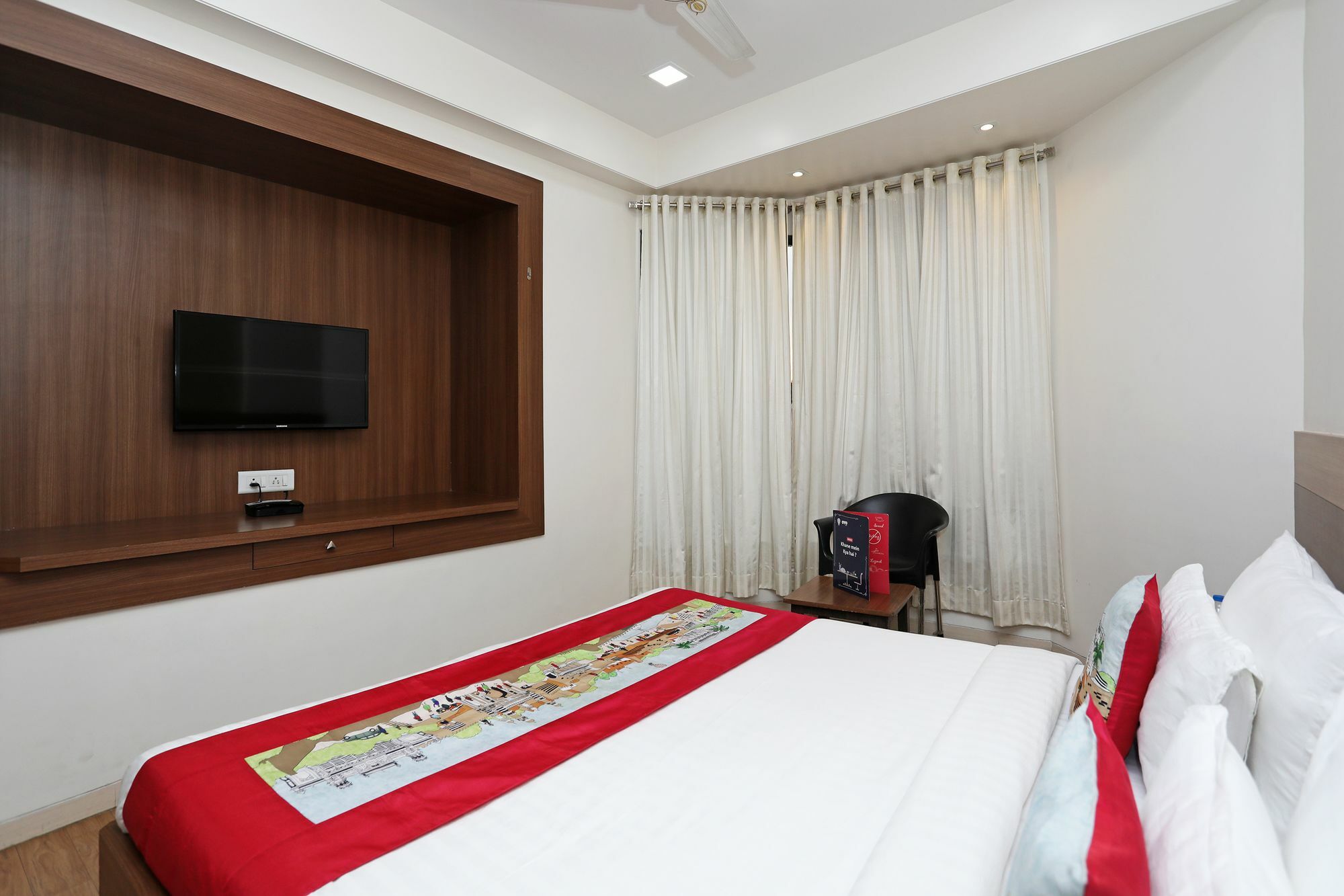 Oyo 10672 Hotel Riviera Nashik Exterior foto